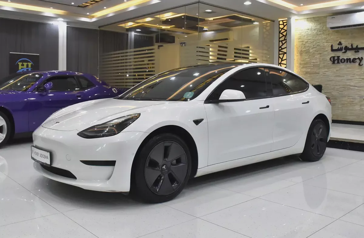 AED 1,785 EMi at 0% DP | Tesla Model 3 ( 2022 Model ) in White Color GCC Specs-1-1