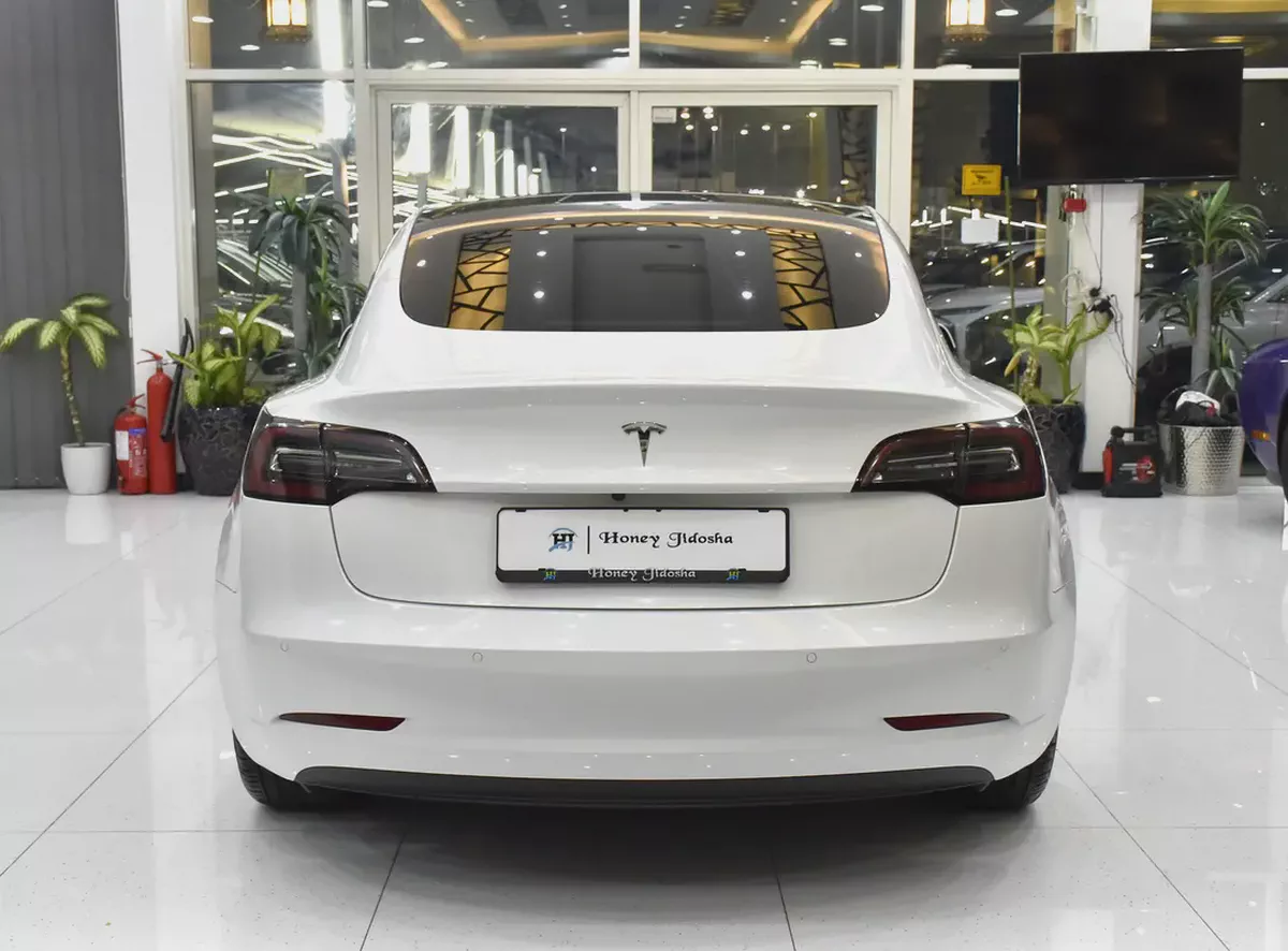 AED 1,785 EMi at 0% DP | Tesla Model 3 ( 2022 Model ) in White Color GCC Specs-4-4