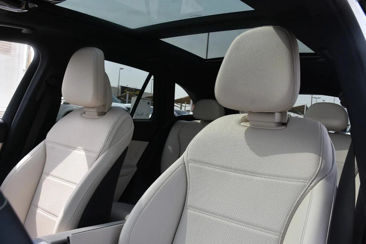 GLC300 4MATIC 2023 | WHITE LIKE-14-14