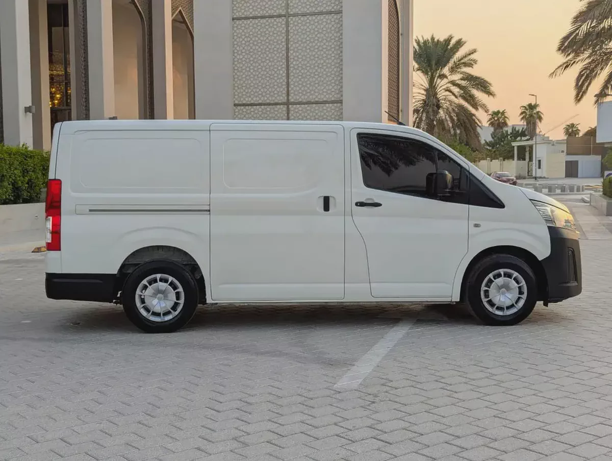 Toyota Hiace Panel Van 2021 | GCC Specs | Low Mileage Very Neat And Clean & Fully Maintained-15-15