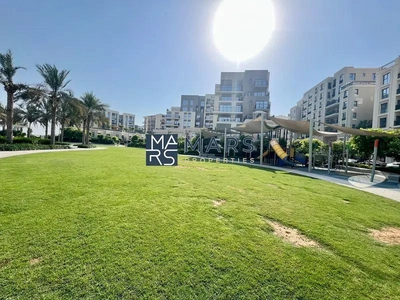 Luxury 1 BEDROOM - - Pool View-3