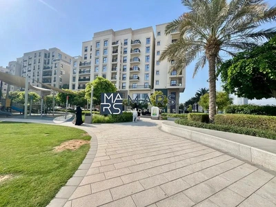 Luxury 1 BEDROOM - - Pool View-4