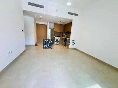 Luxury 1 BEDROOM - - Pool View-6