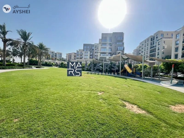 Luxury 1 BEDROOM - - Pool View