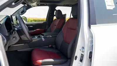 Toyota Land Cruiser VXR LAND CRUISER LC 300 VXR 3.5L petrol MY2024 for export only-12