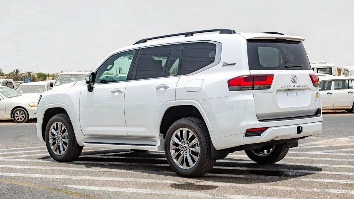 Toyota Land Cruiser VXR LAND CRUISER LC 300 VXR 3.5L petrol MY2024 for export only-5-0