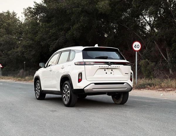 Suzuki Grand Vitara Suzuki Grand Vitara Smart Hybrid | 1.5 L | 2023 | GCC | Accident-Free