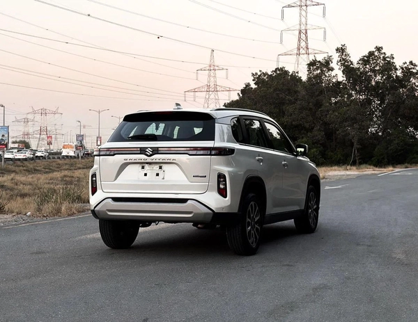 Suzuki Grand Vitara Suzuki Grand Vitara Smart Hybrid | 1.5 L | 2023 | GCC | Accident-Free