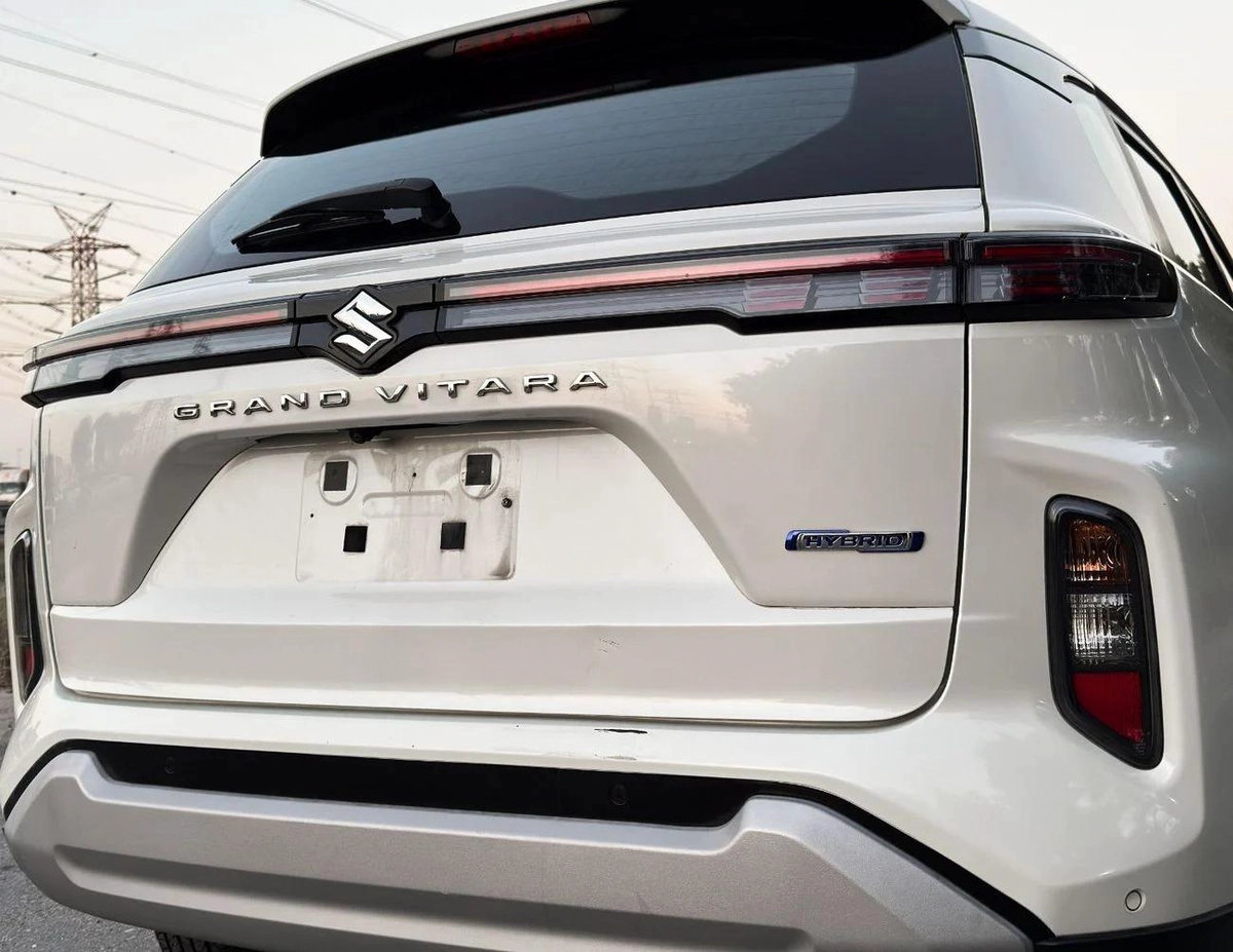 Suzuki Grand Vitara Suzuki Grand Vitara  Smart Hybrid | 1.5 L | 2023 | GCC | Accident-Free-2-2