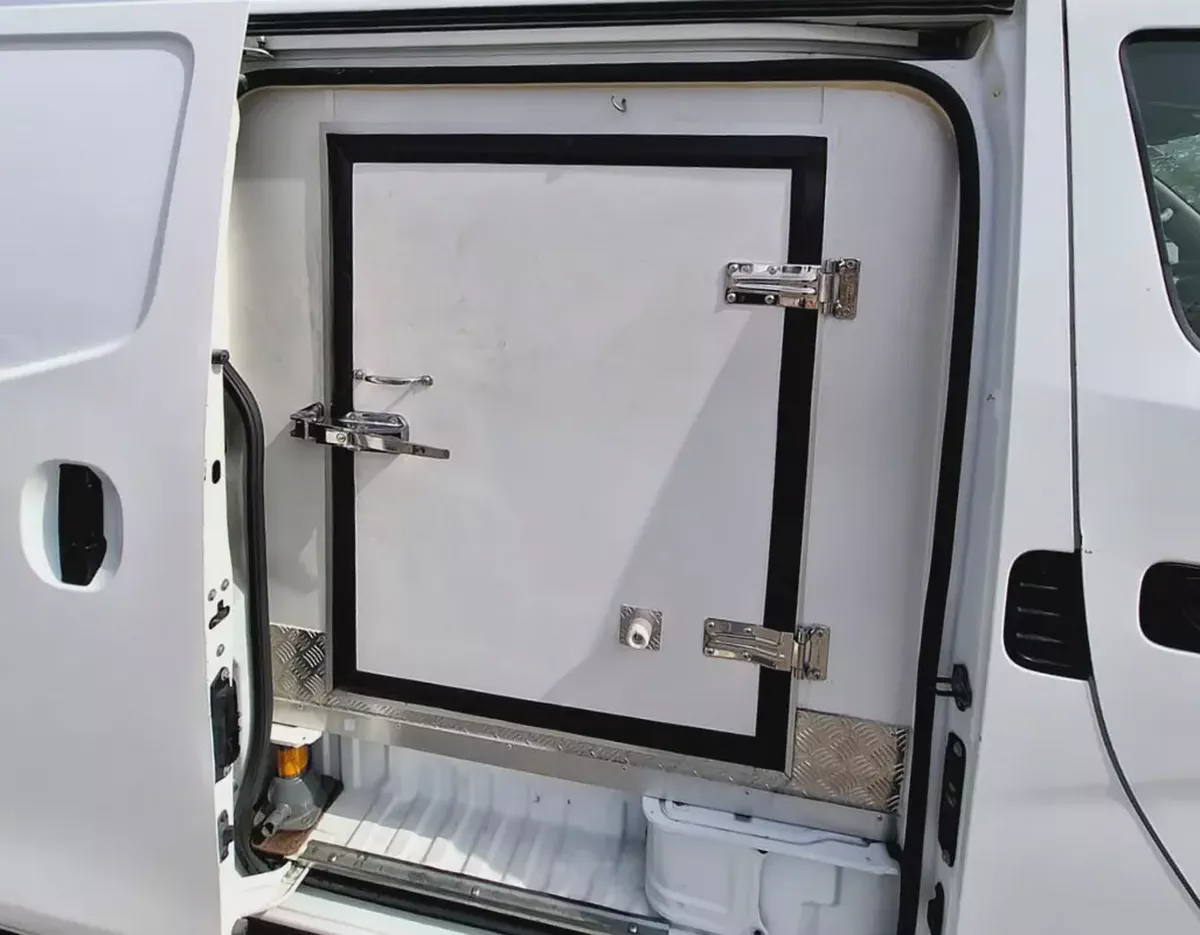 NISSAN URVAN NV350 FRIDGE VAN MANUAL 2021 WITH THERMAL MASTER T-1500-12-12
