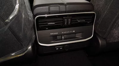 Toyota Land Cruiser GXR 4.0L V6-9