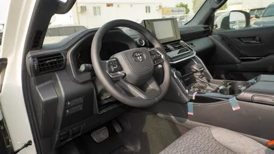 Toyota Land Cruiser GXR 4.0L V6-3