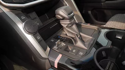 Toyota Land Cruiser GXR 4.0L V6-7