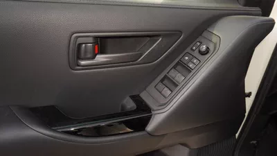 Toyota Land Cruiser GXR 4.0L V6-8