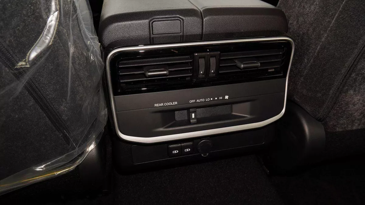 Toyota Land Cruiser GXR 4.0L V6-9-0