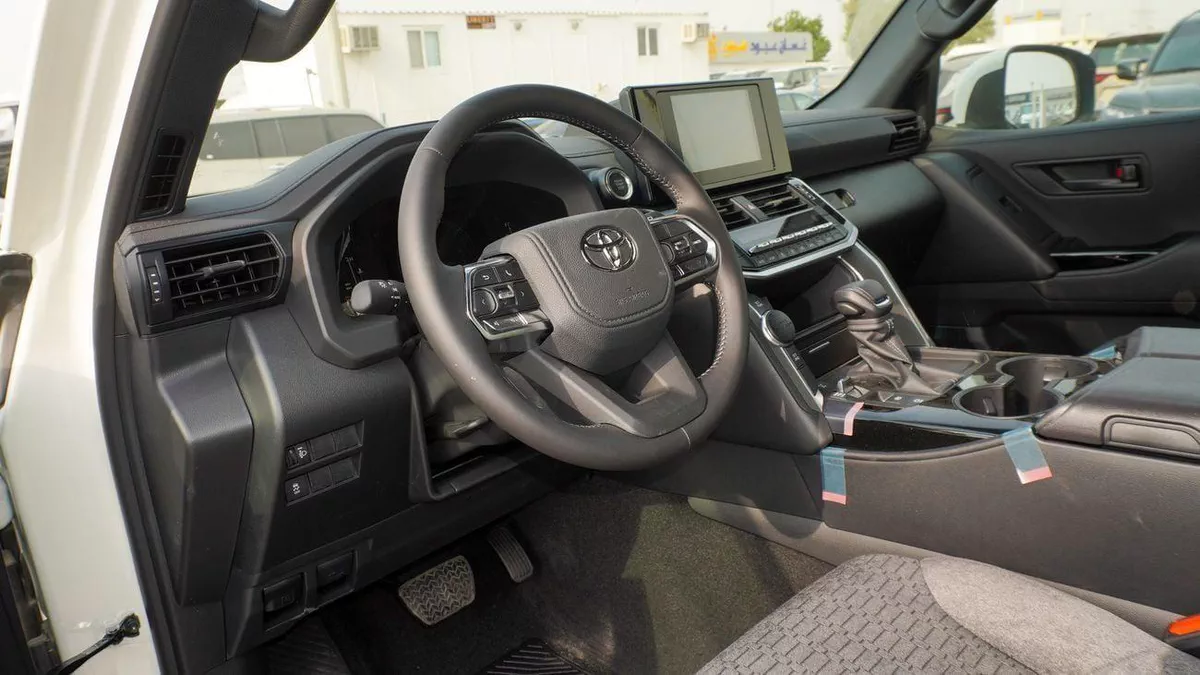 Toyota Land Cruiser GXR 4.0L V6-3-0