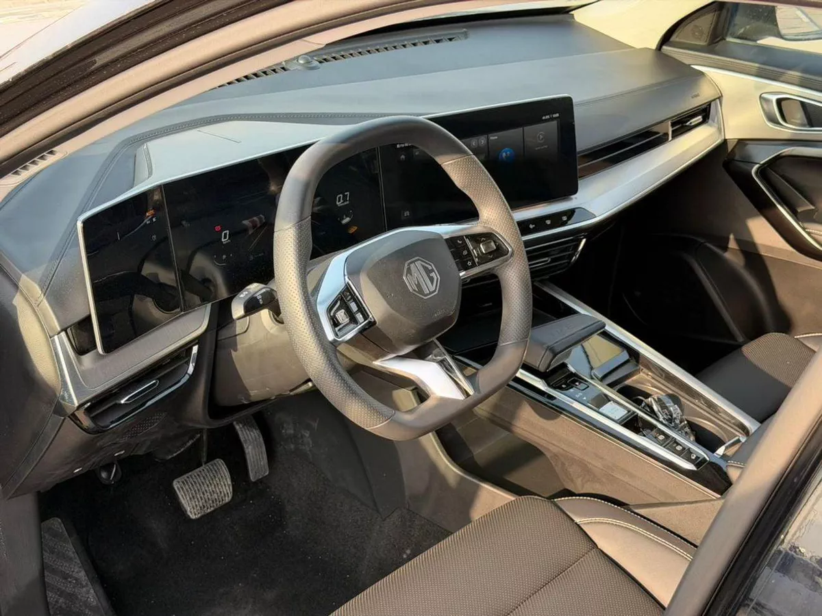 MG One STANDARD 1.5L Petrol 2024 Export Price @ 47,000 AED-9-0