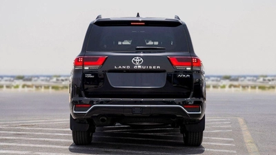 Toyota Land Cruiser VXR Diesel Full Option-10