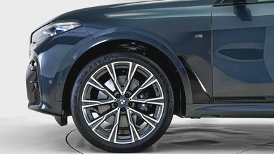 UAEs Very Best Example | AED 3,870 PM |  X7 M50i Low KM-11