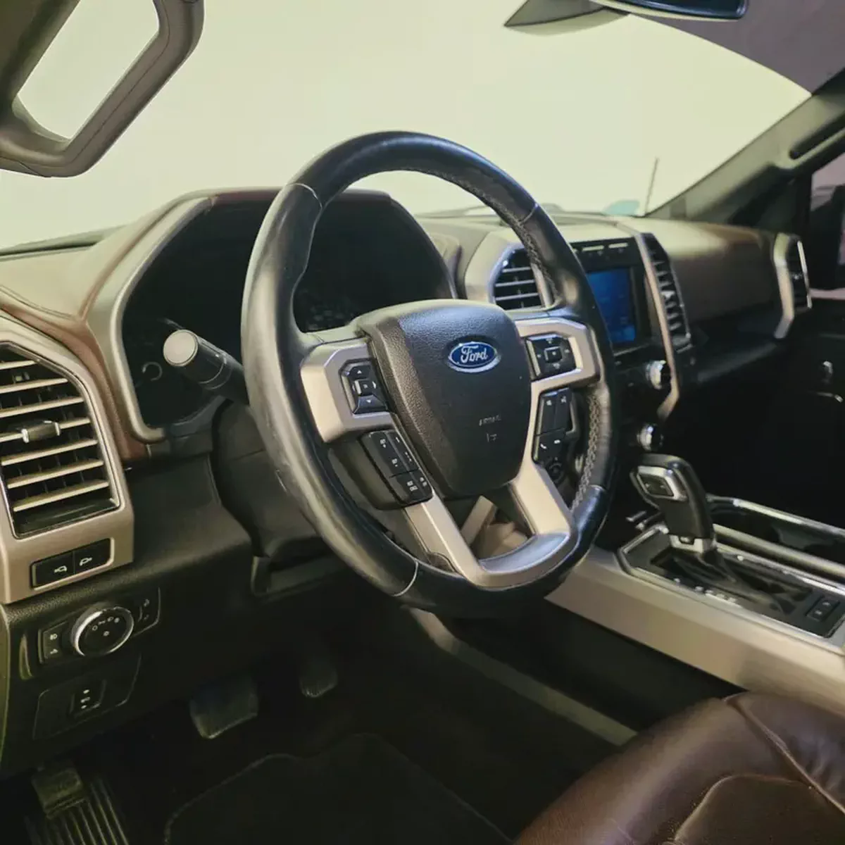 AED 1881 PM | FORD F150 PLATINUM ECOBOOST 2017 | AGENCY HISTORY | 1 YEAR WARRANTY | GCC-10-10