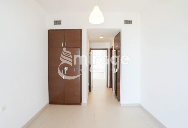 High Floor | Vacant 1BR APT | Prime Location