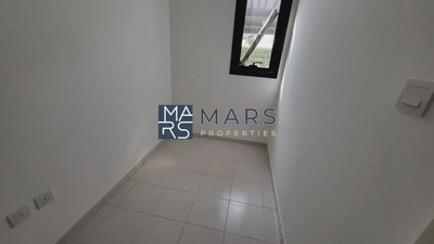 Spacious, Luxury 3 Bedroom Townhouse with Close Kitchen Available For Rent-11