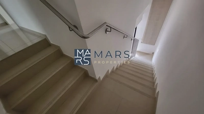 Spacious, Luxury 3 Bedroom Townhouse with Close Kitchen Available For Rent-6