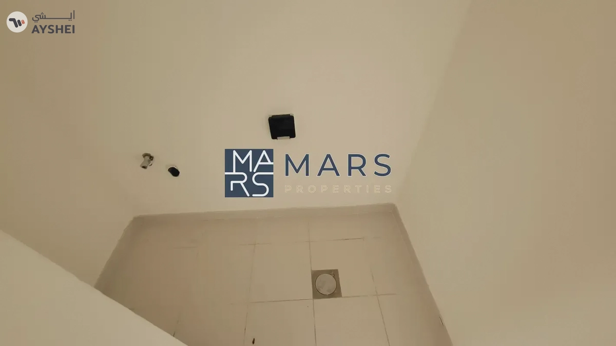 Spacious, Luxury 3 Bedroom Townhouse with Close Kitchen Available For Rent-13-13