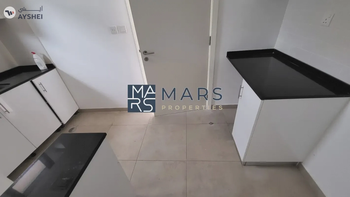 Spacious, Luxury 3 Bedroom Townhouse with Close Kitchen Available For Rent-14-14