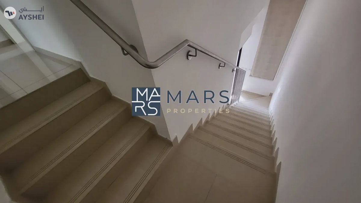 Spacious, Luxury 3 Bedroom Townhouse with Close Kitchen Available For Rent-6-6
