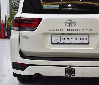 Toyota Land Cruiser GXR Twin Turbo 409 TT ( 2025 Model ) in White Color GCC Specs-6