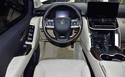 Toyota Land Cruiser GXR Twin Turbo 409 TT ( 2025 Model ) in White Color GCC Specs-13