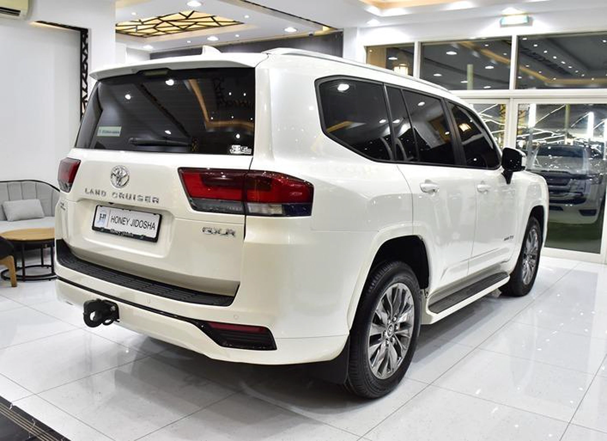 Toyota Land Cruiser GXR Twin Turbo 409 TT ( 2025 Model ) in White Color GCC Specs-3-3
