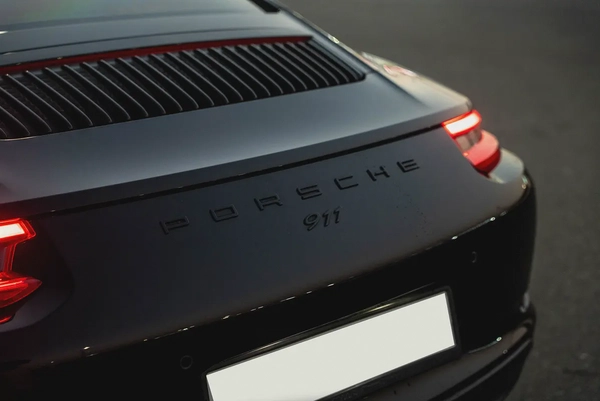Porsche 911 Carrera Full Service History GCC 3.0L Turbo 6 Cylinders Perfect Condition