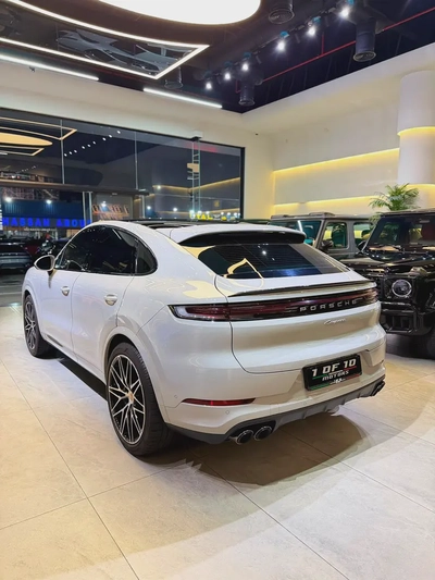 2025 Porsche Cayenne Coupe  GCC Only 10000 km-5