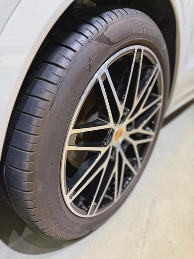 2025 Porsche Cayenne Coupe  GCC Only 10000 km-6