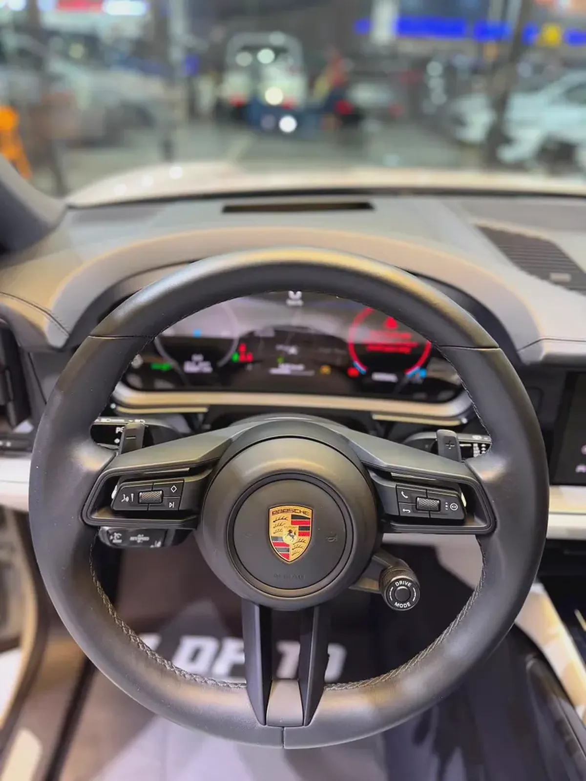 2025 Porsche Cayenne Coupe GCC Only 10000 km-11-11