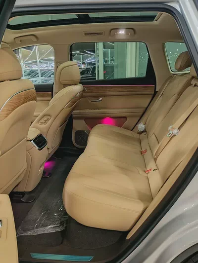 Seres 7 Flagship 2025 GCC Specs-11