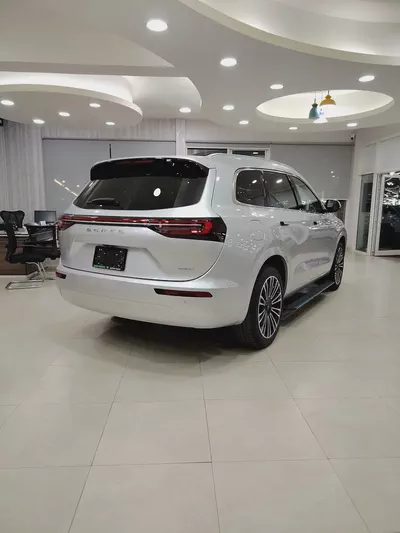 Seres 7 Flagship 2025 GCC Specs-5