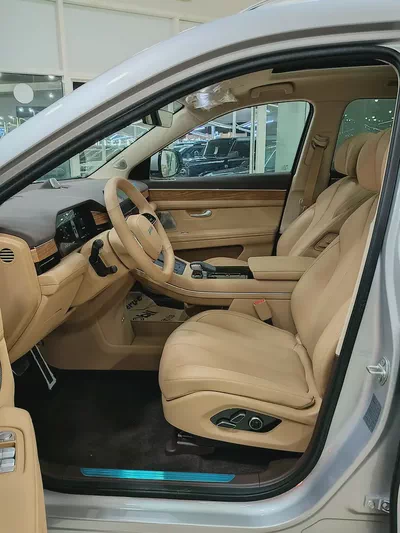 Seres 7 Flagship 2025 GCC Specs-7