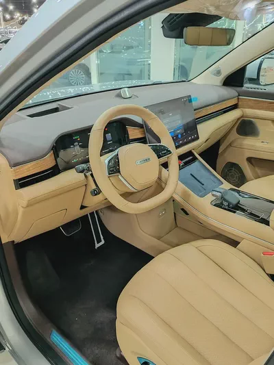 Seres 7 Flagship 2025 GCC Specs-8