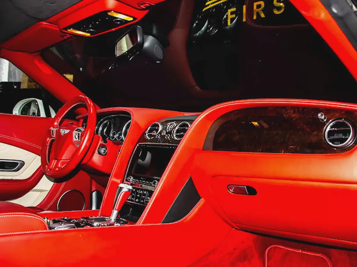 Bentley Continental GTC 2013 | GCC Specs | Pristine Condition ll Low mileage-12-12