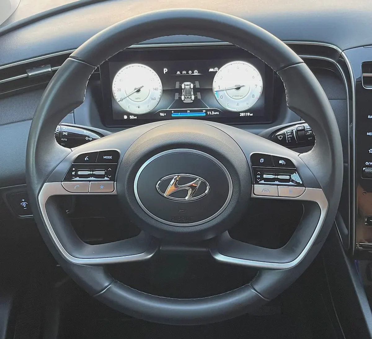 HYUNDAI - TUCSON - SEL - V4 - 2,5L - ALL WHEEL DRIVE - FULL OPTIONS - AMERICAN SPECS VERY GOOD CONDI-7-7
