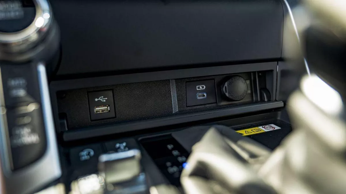 Toyota Land Cruiser VXR 3.5L-18-0