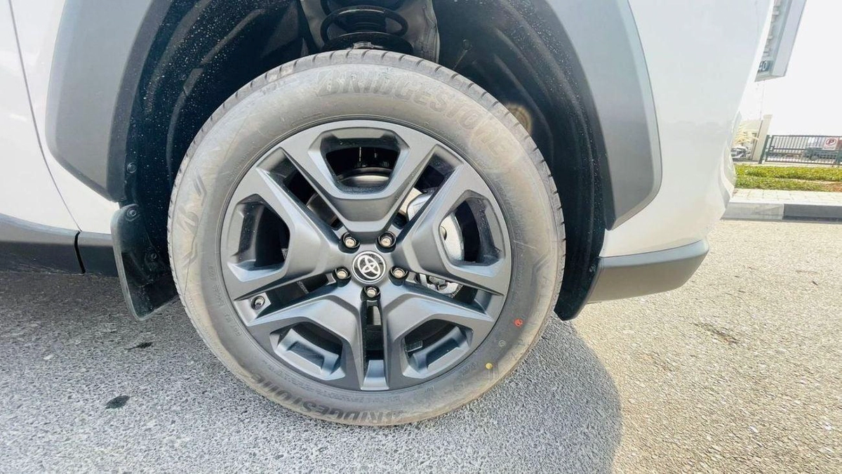 Toyota RAV4 2.5L Adventure-9-9