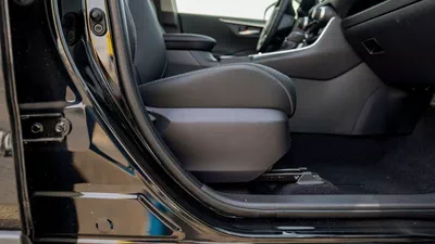 Toyota RAV4 XLE 2.0L-10