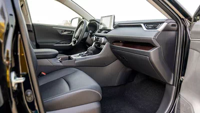 Toyota RAV4 XLE 2.0L-16