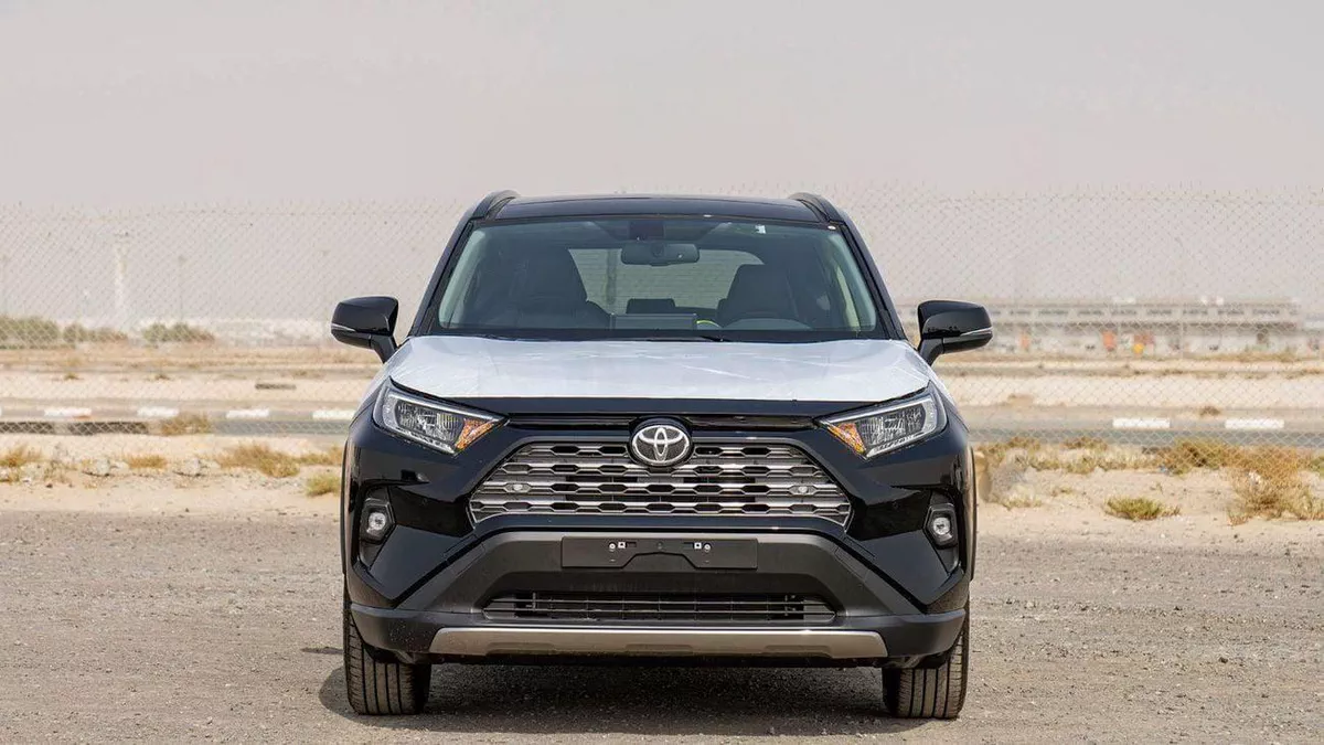 Toyota RAV4 XLE 2.0L-1-0
