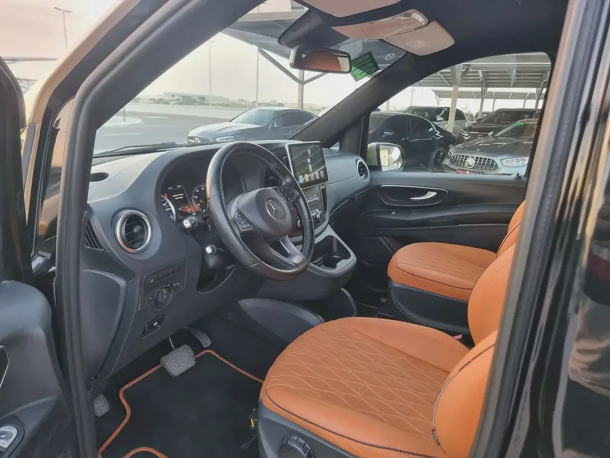 Mercedes-Benz Vito 2018 GCC Specs - Well Maintained-9-9