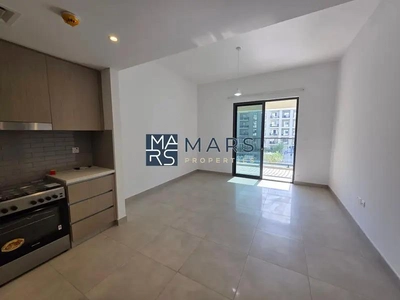 🌊 Sea Breeze Living | 1BR with Pool View!-5